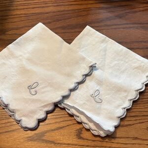 White Scalloped Edge linen Napkins- lt blue scallop- monnogrammed